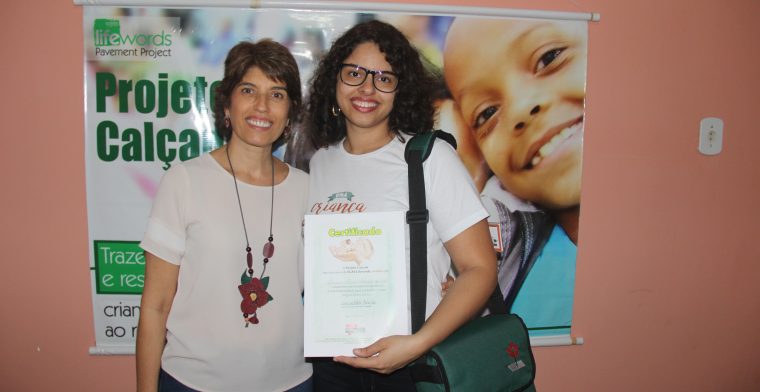 A primeira criança aconselhada com a Bolsa Verde no Brasil aconselha pela primeira vez!